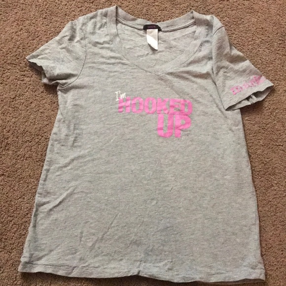 Grey ‘ I’m Hooked Up ‘ V-Neck Tee Shirt - Picture 1 of 3